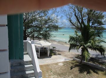 the-bahamas/eleuthera-island/landmark/haynes-library