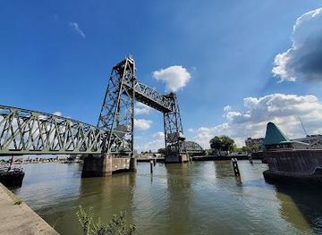netherlands/the-hague/landmark/koningshavenbrug-de-hef