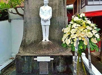 philippines/luzon/landmark/logia-luz-primera-filipina-monument-rizal-as-a-mason