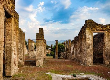 italy/pompeii/landmark/garden-of-the-fugitives