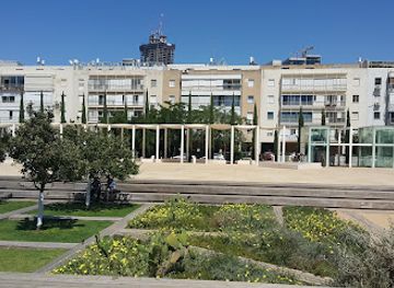 israel/tel-aviv-district/landmark/habima-square
