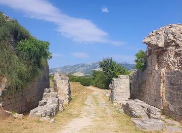 croatia/hvar/landmark/porta-caesarea