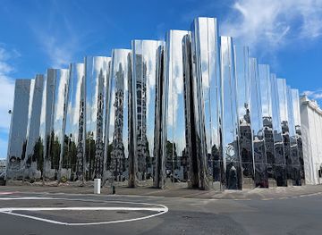 new-zealand/new-plymouth/landmark/govett-brewster-art-gallery-len-lye-centre