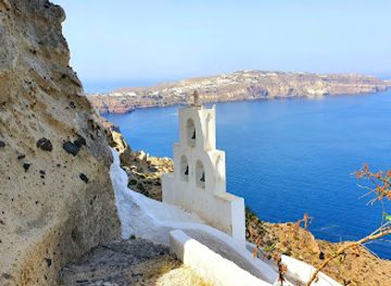 greece/santorini/landmark/chapel-of-agios-nikolaos