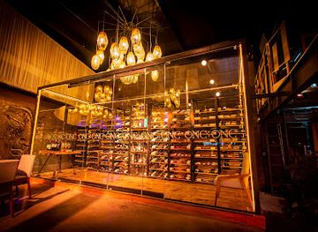 mexico/queretaro/juriquilla/landmark/onc-onc-grill-show