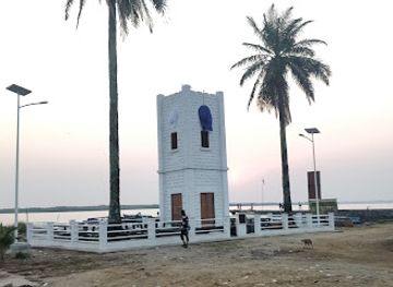 sierra-leone/turtle-islands/landmark/town-tower