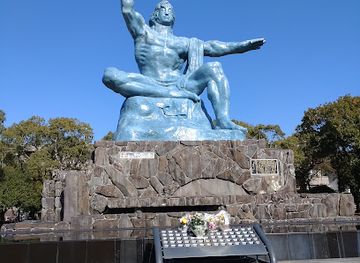japan/nagasaki/landmark/peace-statue
