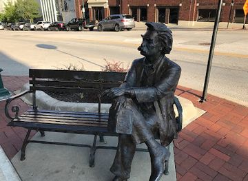kansas/kansas-city/landmark/mark-twain-statue