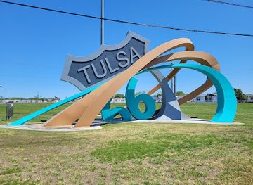 oklahoma/broken-arrow/landmark/route-66-tulsa-admiral-landmark