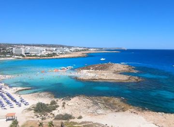 cyprus/makronissos-beach/landmark/nissi-beach