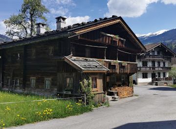 austria/mayrhofen/landmark/strasser-hausl