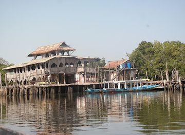 the-gambia/serekunda/landmark/arch-tours