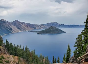 oregon/klamath-falls/landmark/crater-lake-trolley