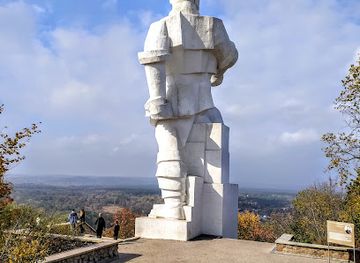ukraine/tysovets/landmark/pam-yatnyk-artemu
