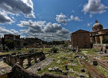 italy/lazio/landmark/largo-romolo-e-remo