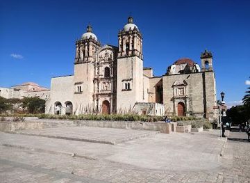 mexico/oaxaca/landmark/santo-domingo-square