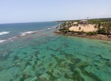 puerto-rico/dorado/landmark/dorado-reef-public-beach