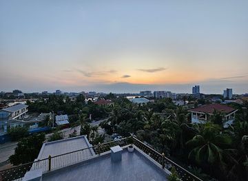 cambodia/kampot-province/landmark/sky-boutique-kampot