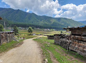bhutan/phobjikha-valley/landmark/gangtey-monastery