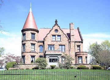 rhode-island/narragansett/landmark/bellevue-ave