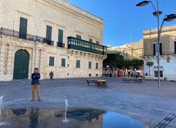 malta/paola/landmark/grandmaster-palace-courtyard