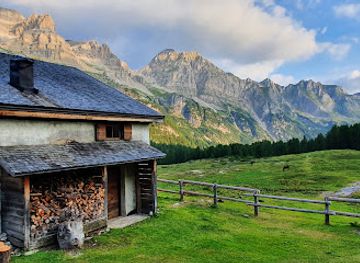 italy/val-di-non/landmark/malga-flavona