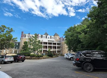 arkansas/eureka-springs/landmark/crescent-hotel-ghost-tours