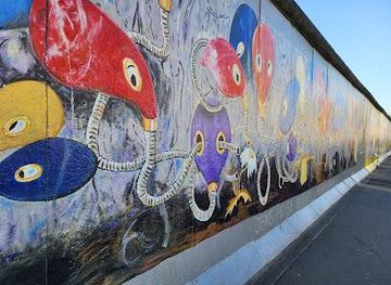 germany/potsdam/landmark/east-side-gallery