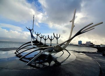 iceland/reykjavik/vesturbar/landmark/sun-voyager