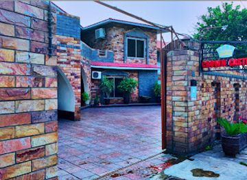 pakistan/peshawar/landmark/crown-castle-peshawar