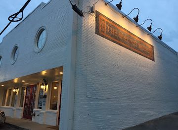 tennessee/murfreesboro/landmark/walnut-house-event-venue-recording-studios