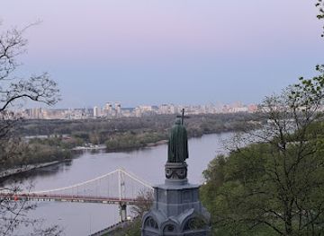 ukraine/kyiv-reservoir/landmark/kiev-funicular