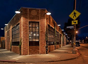 california/venice-beach/landmark/wurstkuche-restaurant-venice-beach