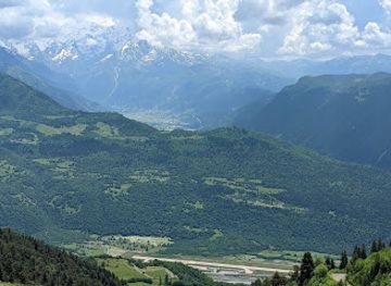 georgia/mestia/landmark/paragliding-in-svaneti-mestia