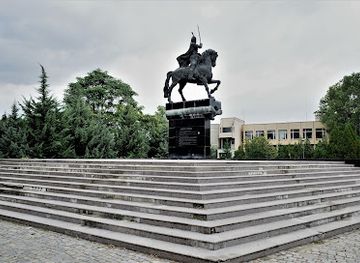 bulgaria/sredna-gora/landmark/monument-to-khan-krum