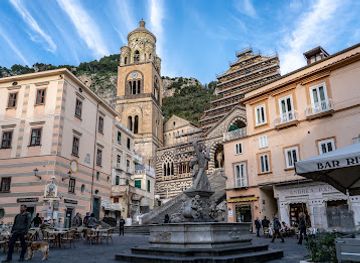 italy/amalfi/landmark/saint-andrew-s-fountain-amalfi