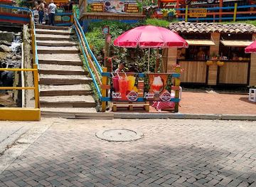 colombia/medellin/envigado/landmark/parque-ecologico-el-salado