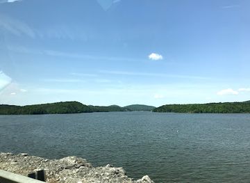 alabama/weiss-lake/landmark/neely-henry-lake