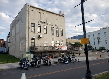 ohio/sandusky/landmark/landmark-kitchen-and-bar-of-sandusky