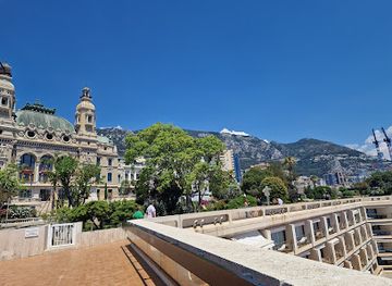 monaco/monaco-grand-prix-circuit/landmark/hector-berlioz-statue