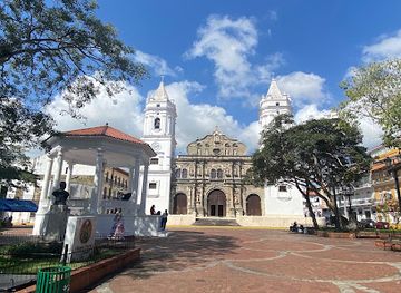 panama/gamboa/landmark/monument-of-the-flag-of-panama