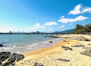 australia/cairns/palm-cove/landmark/sandy-cove