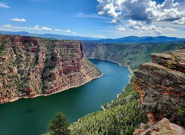 utah/flaming-gorge-national-recreation-area/landmark/flaming-gorge-reservoir