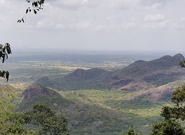 sri-lanka/north-western-province/landmark/erawulgala-peak