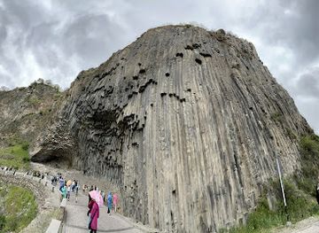 armenia/kotayk/landmark/symphony-of-stones