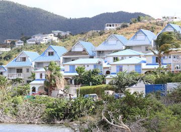 sint-maarten/cul-de-sac/landmark/friar-s-bay-beach