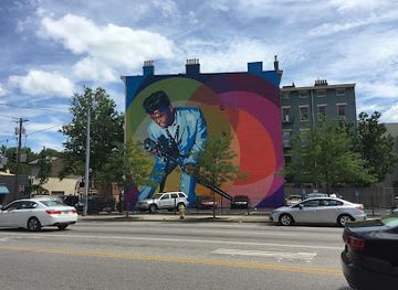 ohio/cincinnati/landmark/james-brown-mural