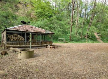 czechia/brno/brno-bystrc/landmark/lesni-areal-a-zastresene-ohniste