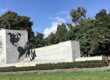 colombia/bogota/landmark/monumento-a-americo-vespucio