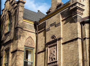 illinois/chicago/wicker-park/landmark/terra-cotta-row